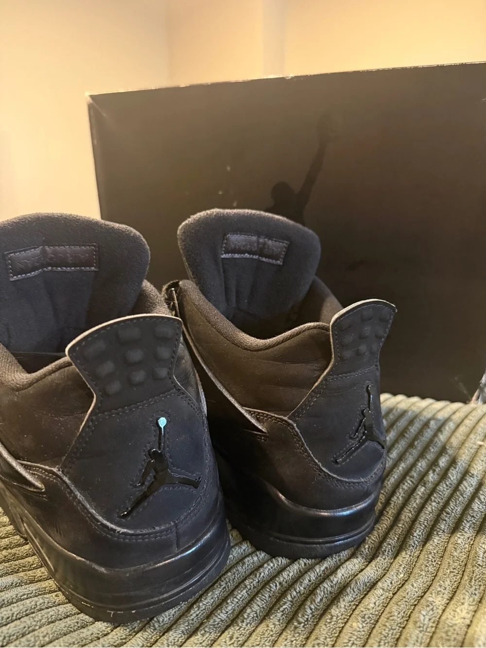Jordan black cats